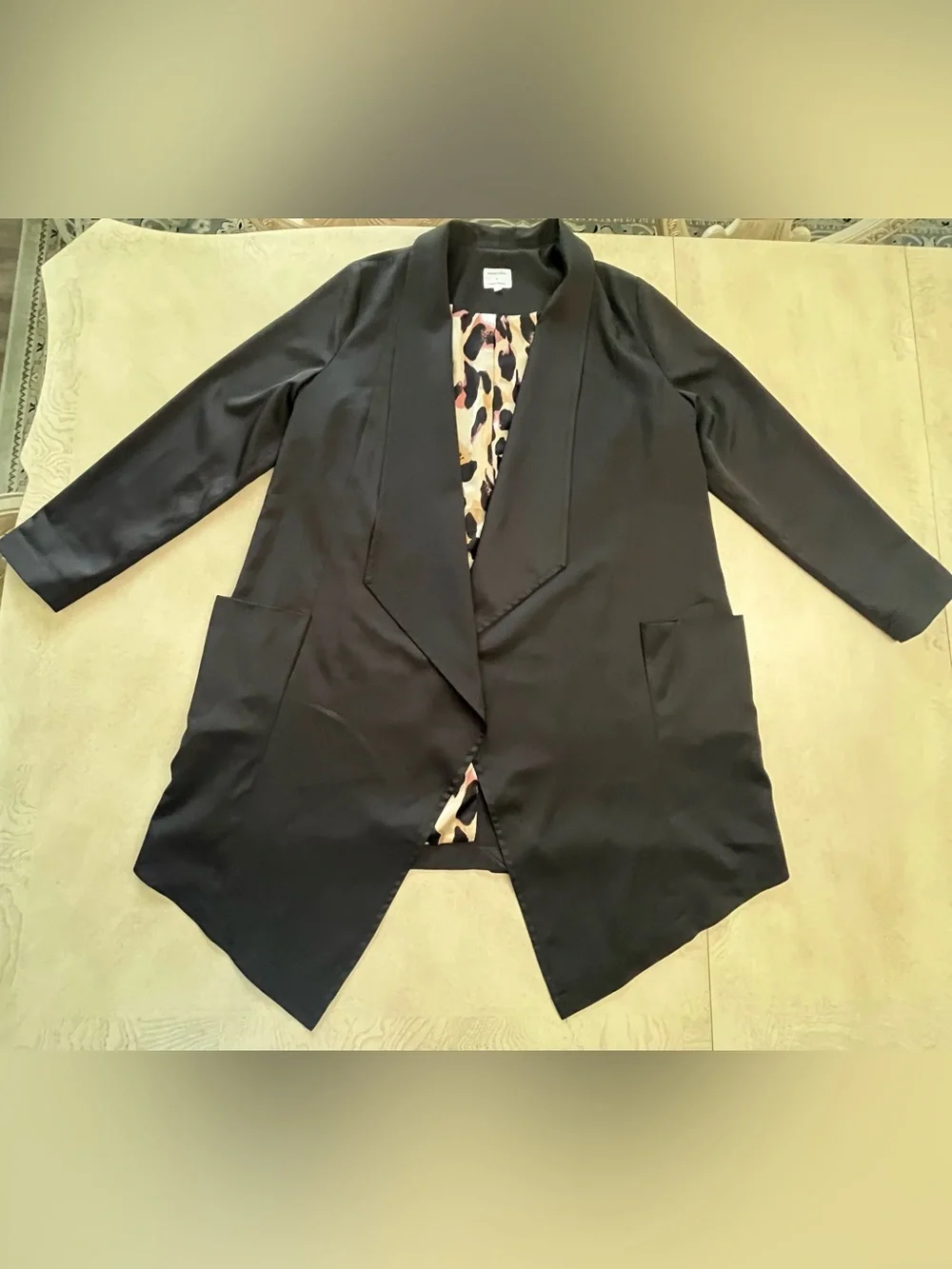 Amaryllis X Ashlee Nichols Black Open-Front Blazer with Leopard Lining Size L